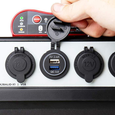 KickAss 12V Portable Power Box with Integrated 25A DCDC Charger